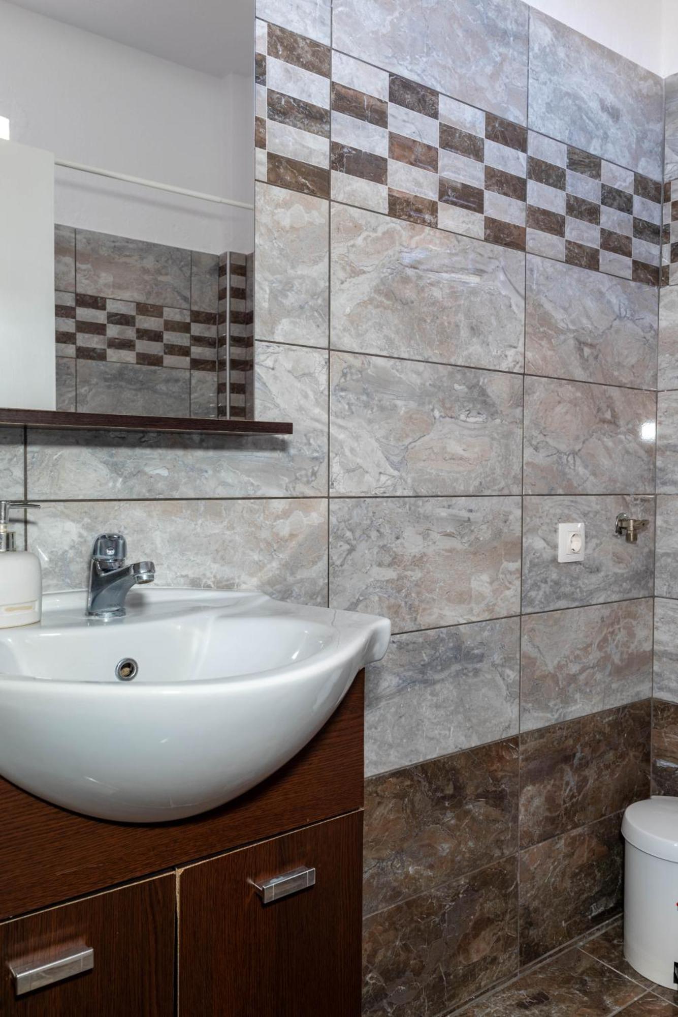 Aigli Luxury *